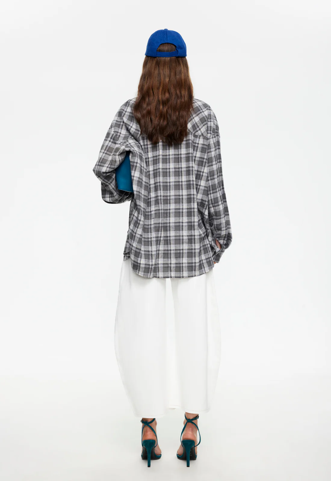 HORSESHOE CROPPED JEAN - PORCELAIN - Image 4